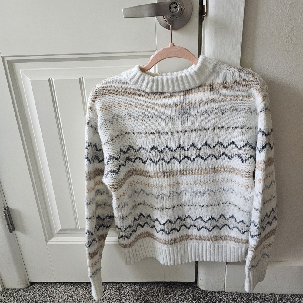 American Eagle Outfitters White and Tan Striped Sweater